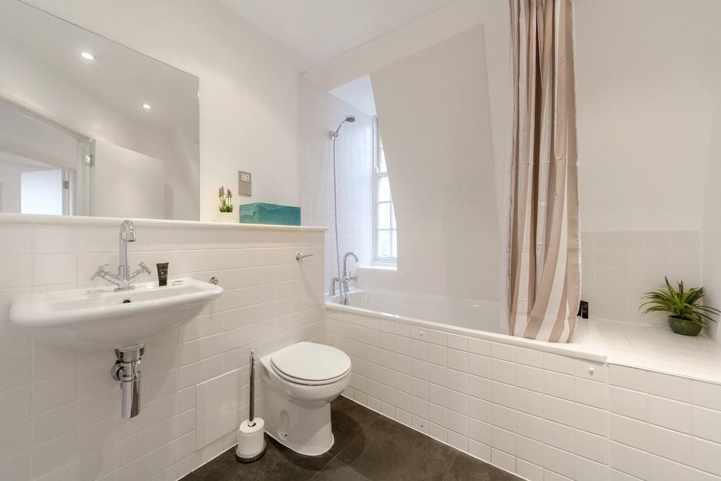 Roomspace Serviced Apartments - Groveland Court London Bilik gambar